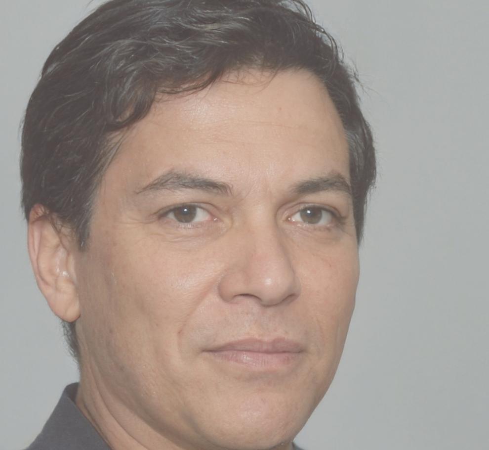 Michael Rodriguez, Investment Strategy Expert